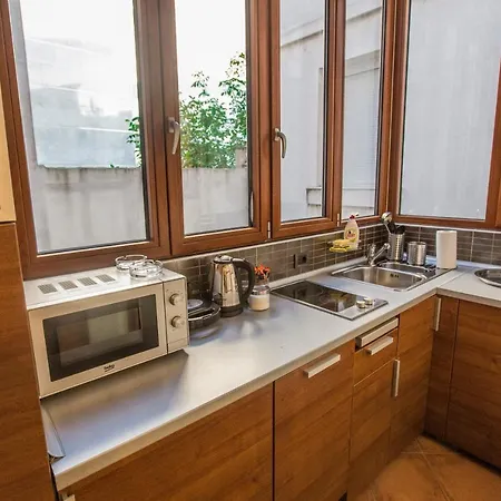 Makenzijeva Center Apartment Belgrade