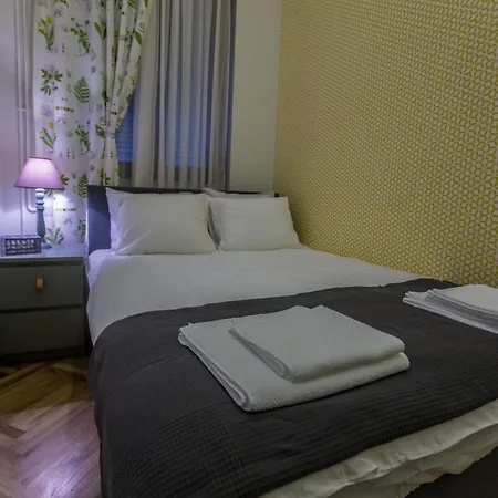 Makenzijeva Center Apartment Belgrade