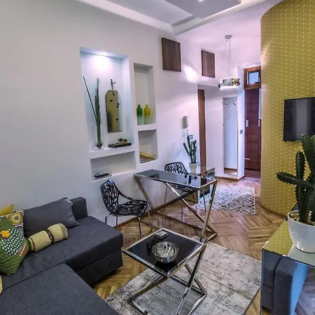 Makenzijeva Center Apartment Belgrade